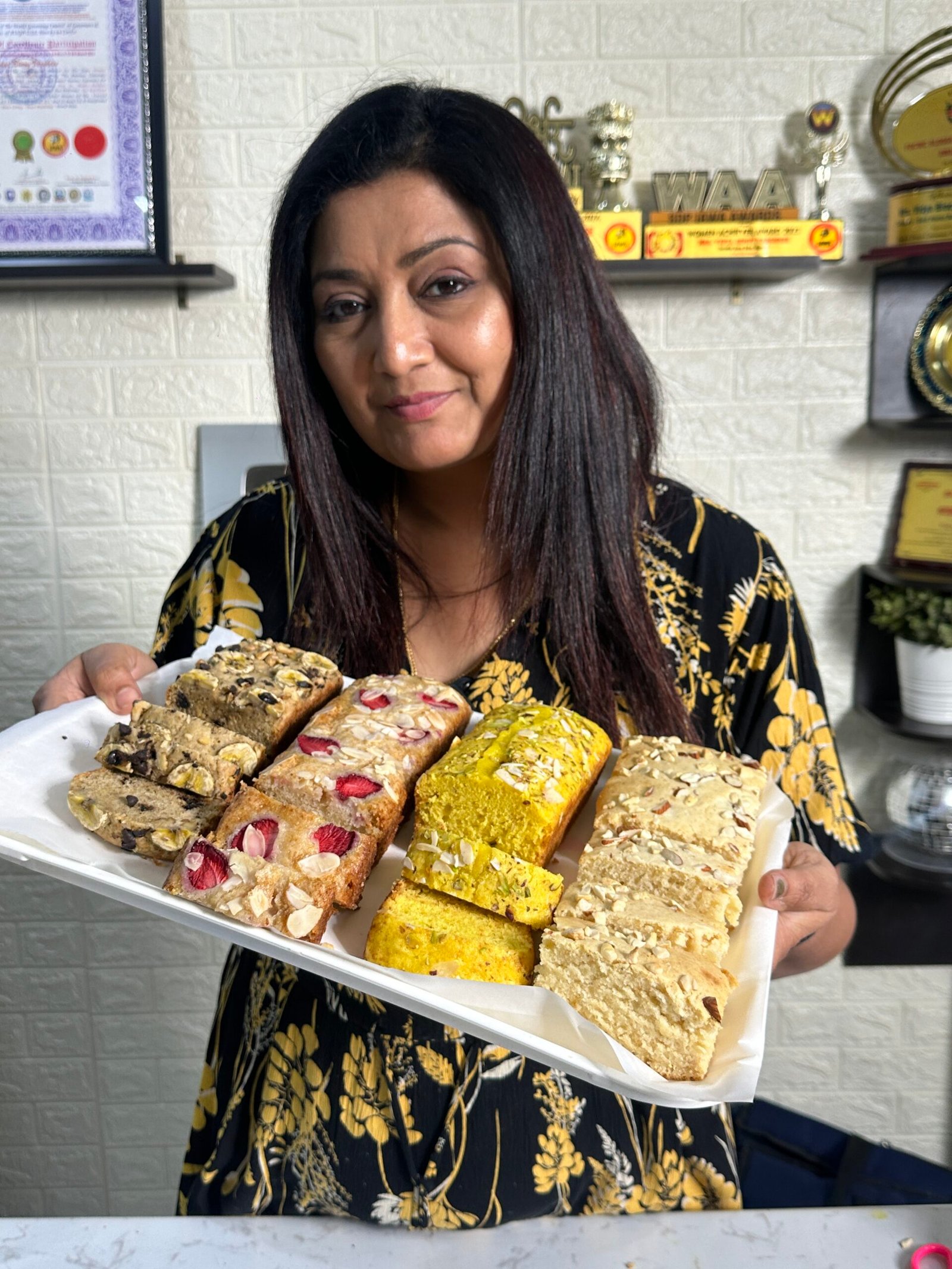 Tea Time Delights – Master the Art of Exotic Cakes!